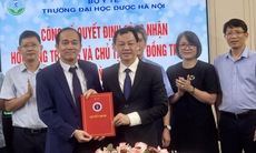 Trao quyết định công nhận Hội đồng trường và Chủ tịch Hội đồng trường Đại học Dược Hà Nội