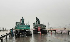 Bão số 10 gây sạt lở hàng nghìn mét khối đất đá, hàng vạn cây gãy đổ