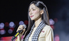 Hòa Minzy, Tuấn Hưng, Đan Trường có động thái gây chú ý khi bão số 10 đổ bộ miền Trung