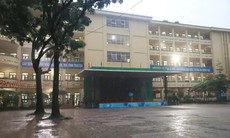 Ngập lụt khắp Hà Nội, hàng loạt trường linh hoạt bố trí bữa ăn, chỗ ngủ cho học sinh