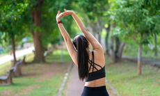 Ngủ dậy nên tập ngay hay ăn sáng trước để giảm mỡ hiệu quả?