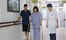 Nỗ lực cứu sống cô gái nhảy cầu Bãi Cháy