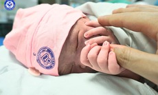 ‘Công dân nhí' đầu tiên chào đời năm 2026 của thủ đô Hà Nội