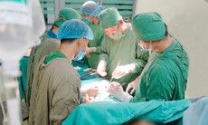 Đại phẫu '6 trong 1' cứu bệnh nhân mắc ung thư buồng trứng giai đoạn muộn