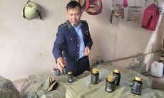 Phát hiện 4.200 lọ kẹo viên nhập lậu ở cơ sở kinh doanh