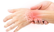 Biểu hiện viêm khớp tự phát thiếu niên ở trẻ em