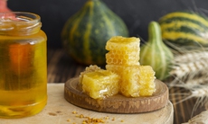 Mật ong: Giá trị thật và những hiểu lầm phổ biến