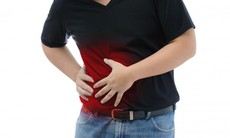 Đau bụng kéo dài, người đàn ông nhập viện cấp cứu vì ruột thừa vỡ