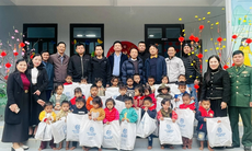 Xây dựng bếp ăn bán trú cho học sinh đồng bào Rục ở bản Mò O Ồ Ồ