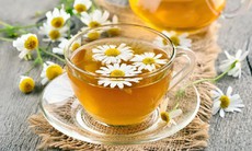 8 loại trà giúp thư giãn, giảm căng thẳng
