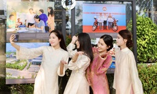 Người dân thích thú check-in Con đường nhiếp ảnh 'độc nhất vô nhị' ở TPHCM