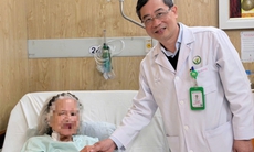 Cứu sống cụ bà 92 tuổi mắc u đại tràng kèm nhiều bệnh nền