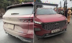 Tài xế ô tô có bùn đất che kín biển số đã bị xử phạt 23 triệu đồng