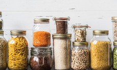 Ngày Tết, tham khảo 6 cách chọn và bảo quản các loại hạt khô không bị hôi dầu, mốc hỏng