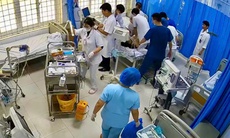 Căng thẳng 50 phút ép tim cứu sống nam sinh viên 22 tuổi ngã gục trên giảng đường