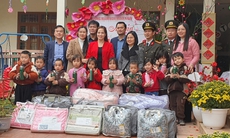 2 tỷ đồng trao tặng quà thiết yếu cho trẻ có hoàn cảnh khó khăn tại 3 tỉnh