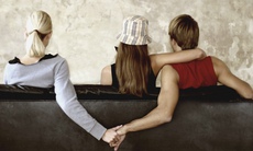 Ngoại tình có thể bị phạt tù đến 3 năm