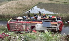 11 người bị thương do lật xe khách trên Quốc lộ 37 ở Sơn La