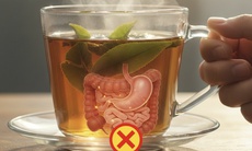 7 sai lầm khi uống trà âm thầm gây hại đường ruột