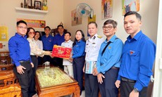 Tuổi trẻ TPHCM viết tiếp hành trình 'Mang yêu thương gửi về biển, đảo'