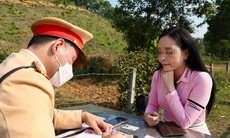 Cảnh báo vi phạm tốc độ dịp cuối năm, phóng nhanh coi chừng 'mất Tết'