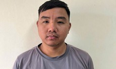 Tài xế taxi buồn ngủ tông 2 người thương vong trong đêm rồi bỏ trốn 