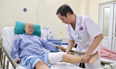 Giữ lại đôi chân cho người mẹ trẻ mắc ung thư xương để trở về bên 2 con