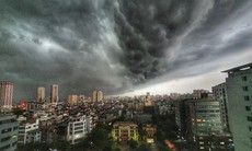 Dông lốc phát triển mạnh, nhận biết các dấu hiệu để phòng tránh