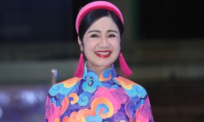 Mê mẩn vẻ đẹp của  NSND Thu Hà ở tuổi 57