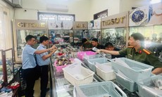 Phát hiện hơn 2.000 đồng hồ giả mạo nhãn hiệu Rolex, Hublot...