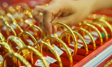 Chốt giá vàng hôm nay ngày 10/2 chưa ngừng tăng mạnh