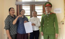 Nhặt được túi vàng ngày giáp Tết, hai phụ nữ tìm người trả lại