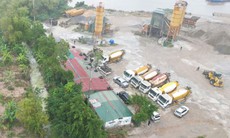 Khởi tố Trưởng trạm bê tông thuộc Công ty CP Việt Trung vì chỉ đạo đổ chất thải ra mương nước