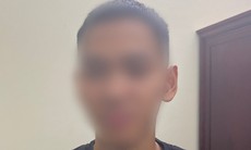 Nam thanh niên bị lộ hành vi đánh bạc trên điện thoại từ tin báo