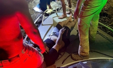 Công an An Giang cứu thanh niên nhảy cầu trong đêm