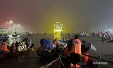 Biển người trẩy hội chùa Hương sáng mùng 6 Tết