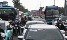 Thủ tướng: Không để xảy ra ùn tắc kéo dài trên các tuyến đường vào trung tâm Hà Nội và TP.HCM