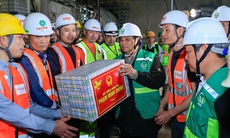 Thủ tướng: 'Vượt nắng, thắng mưa' đưa metro Nhổn – Ga Hà Nội về đích