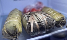 Sau Tết, đừng cố 'cứu' bánh chưng, giò chả đã mốc hoặc có mùi lạ