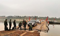 Tạm dừng khai thác cầu phao qua sông Lô để bảo đảm an toàn giao thông