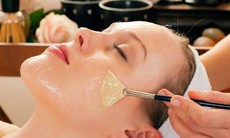 Bí quyết 'trẻ hóa tức thì' với mặt nạ lòng trắng trứng và nước cốt chanh