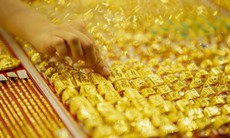 Chốt giá vàng hôm nay ngày 26/2 giảm rất mạnh trong vía Thần Tài
