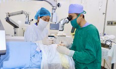 Trao ánh sáng từ những ca mổ thầm lặng