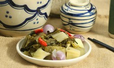 Điều gì xảy ra với người tăng huyết áp nếu ăn dưa muối thường xuyên?