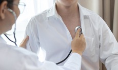 Ai dễ mắc viêm phổi và 5 cách bảo vệ lá phổi