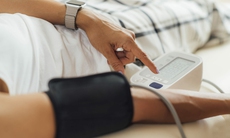 Cách xử lý cơn tăng huyết áp đột ngột vào ngày Tết