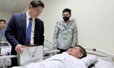 Thứ trưởng Thường trực Bộ Y tế Vũ Mạnh Hà thăm, kiểm tra công tác khám chữa bệnh dịp Tết ở Bệnh viện Phổi và Châm cứu TW