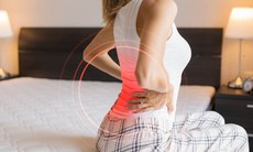 Đột ngột đau quặn, đau nhói lưng... coi chừng sỏi thận