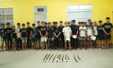 Mang dao tự chế đi trả thù, 7 đối tượng bị khởi tố