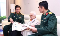 Nữ cử tri gắn bó với Quốc hội từ khóa I bỏ phiếu bầu cử, gửi gắm nhiều kỳ vọng